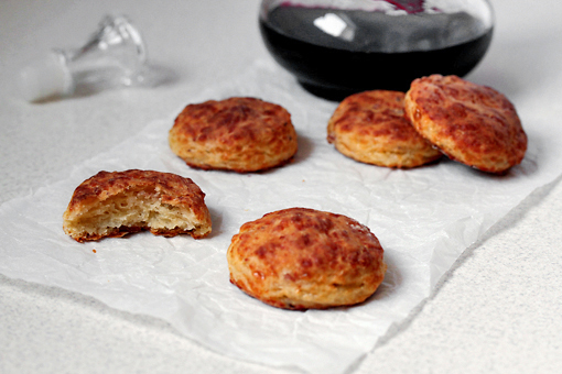 bacon and cheese biscuits recipe